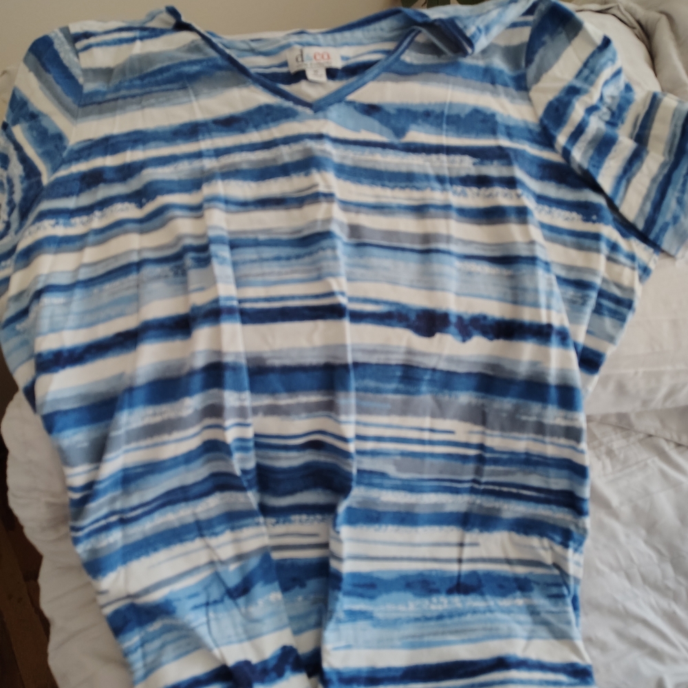 Blue🩴 and White Striped Women's Tee